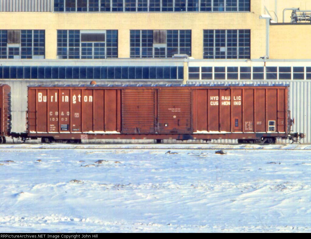 1130-31 CB&Q 10303 on Minn Transfer MTFR near Transfer Road
