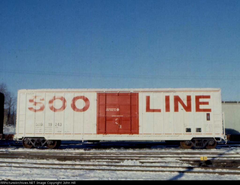 1130-32 SOO 19243 at Minn Transfer MTFR Raymond Ave Yard