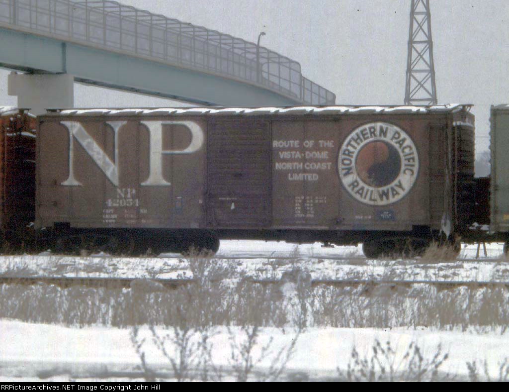 1131-13 NP 42054 at BN Lyndale Yard