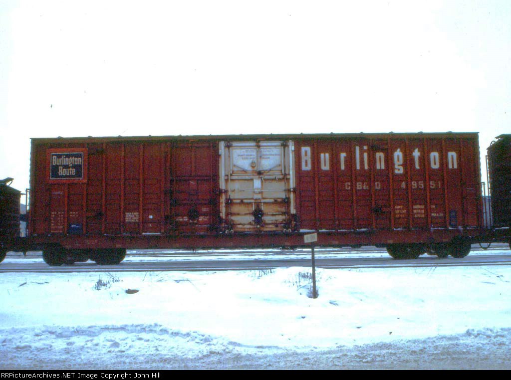 1132-02 CB&Q 49551 at BN Union Yard
