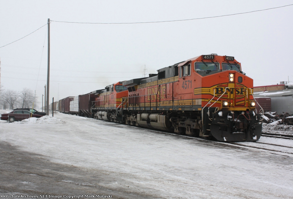 BNSF 4571