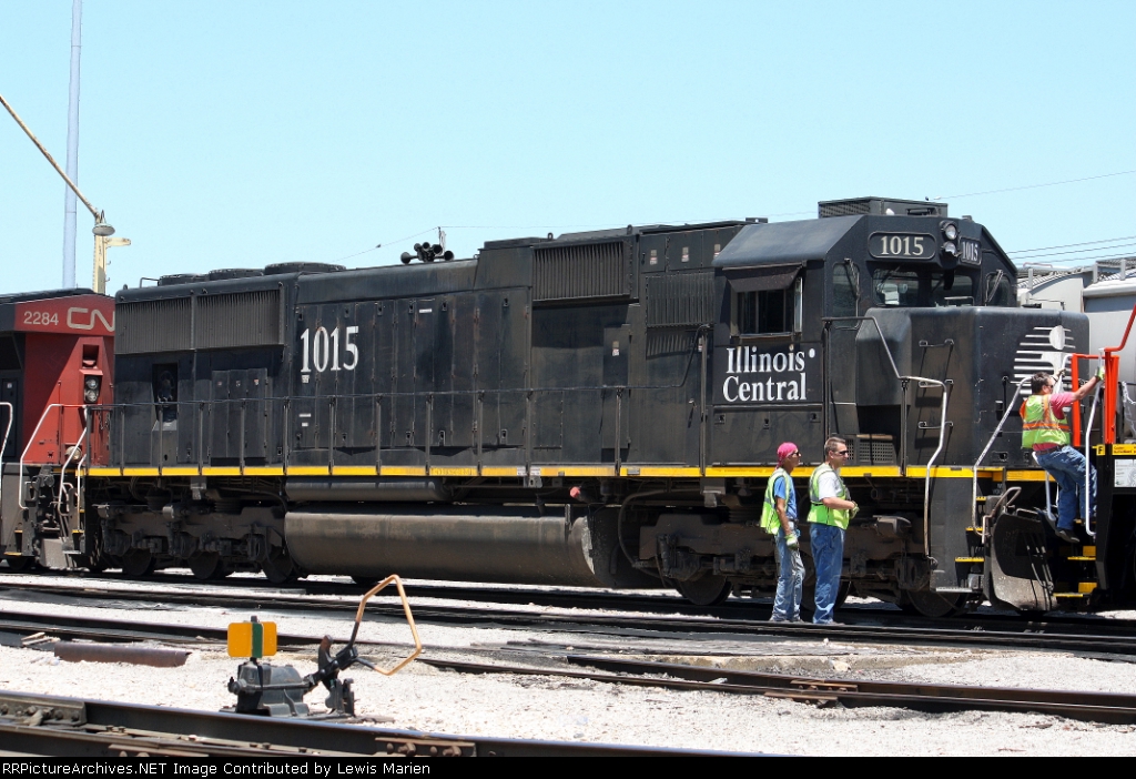 IC 1015 at the CN Decatur Yard