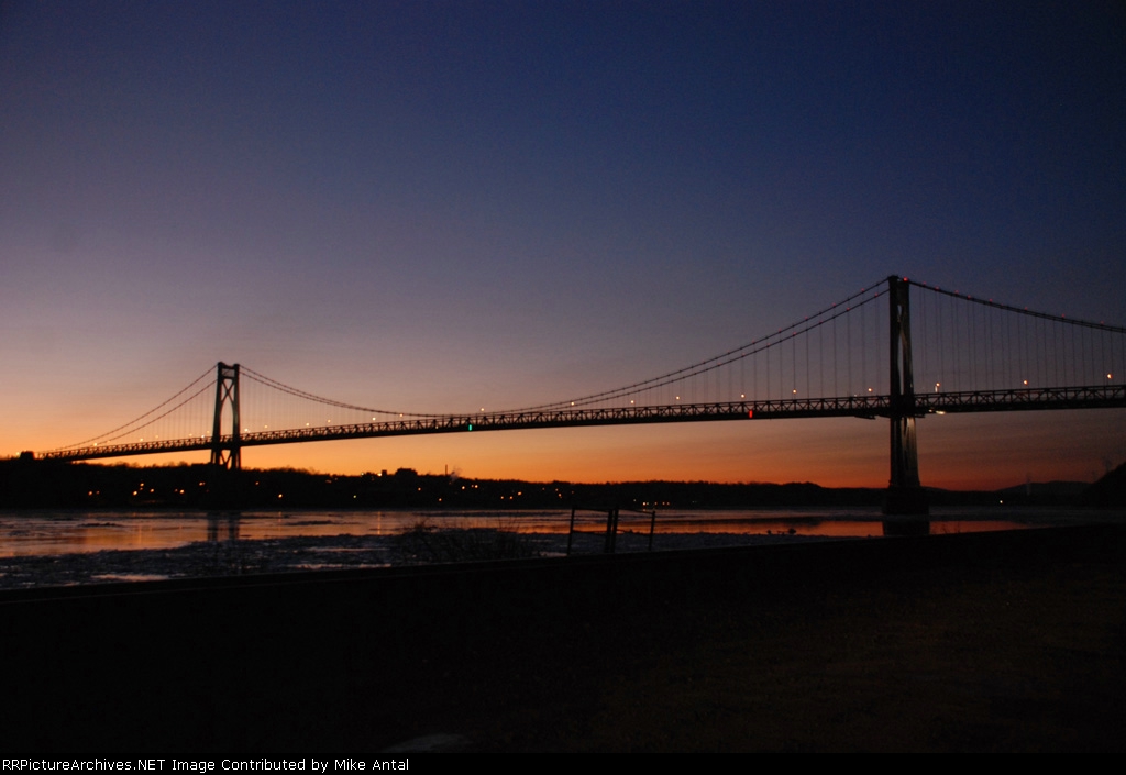 Mid-Hudson Bridge at Dawn