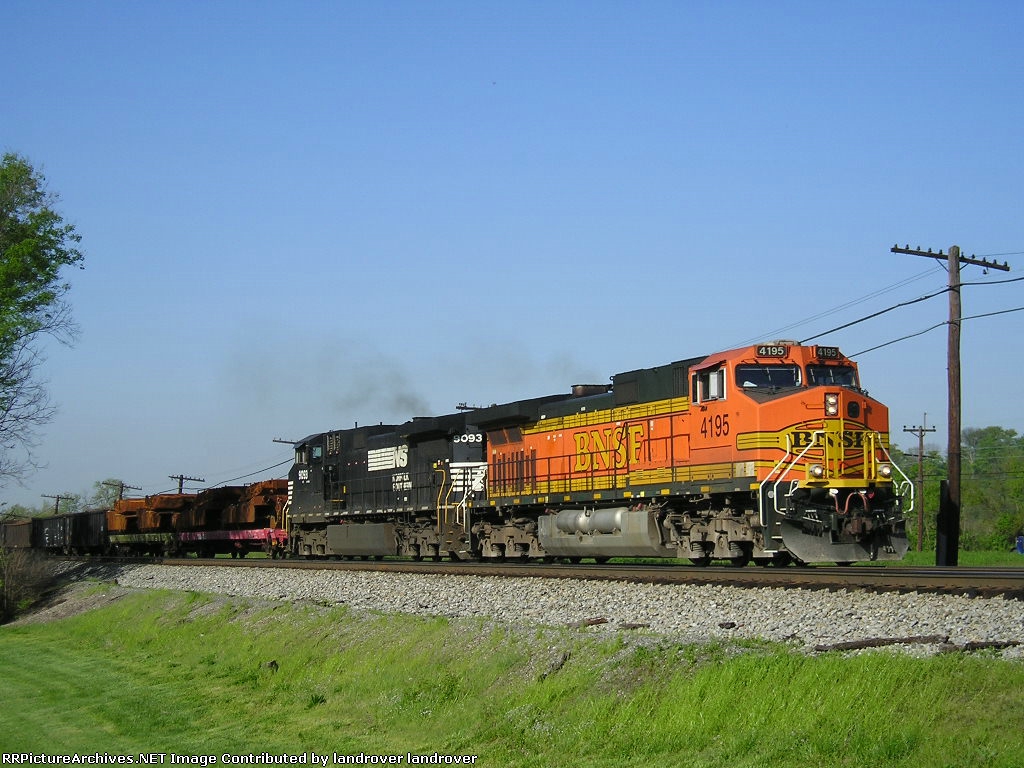 BNSF 4195 On NS 196 Northbound On The CSX