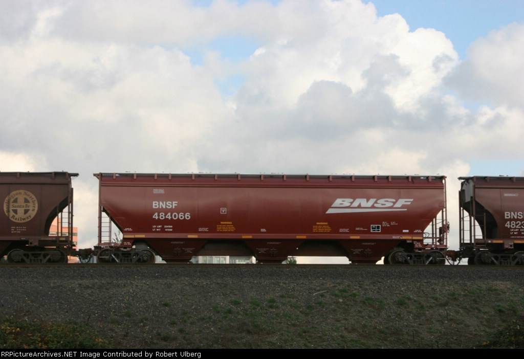 BNSF 484066