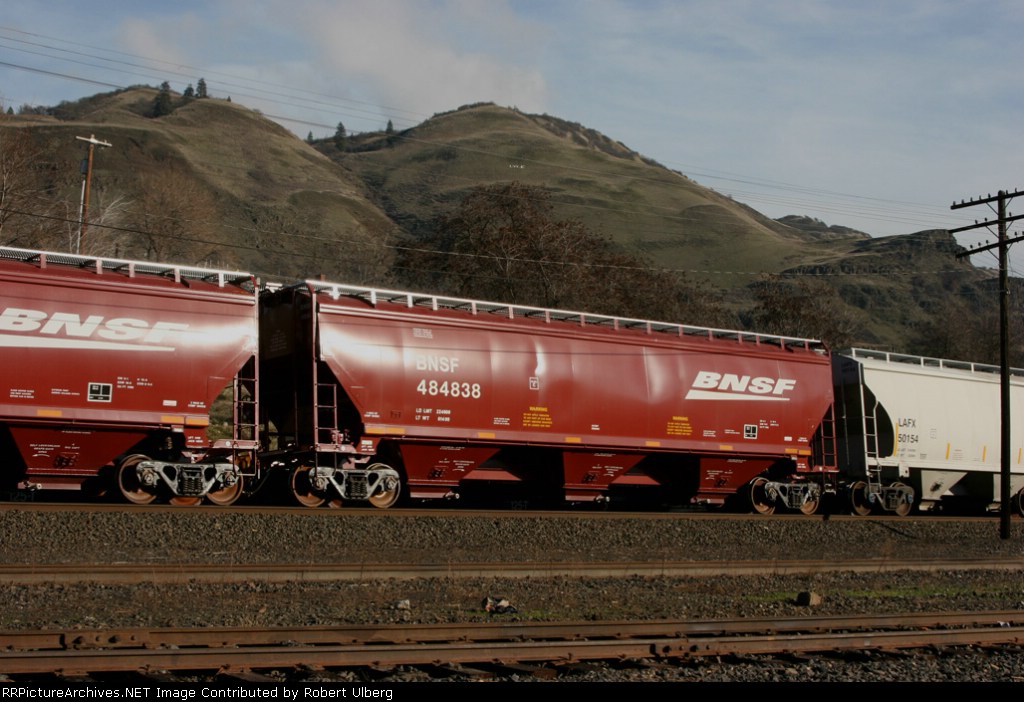 BNSF 484838