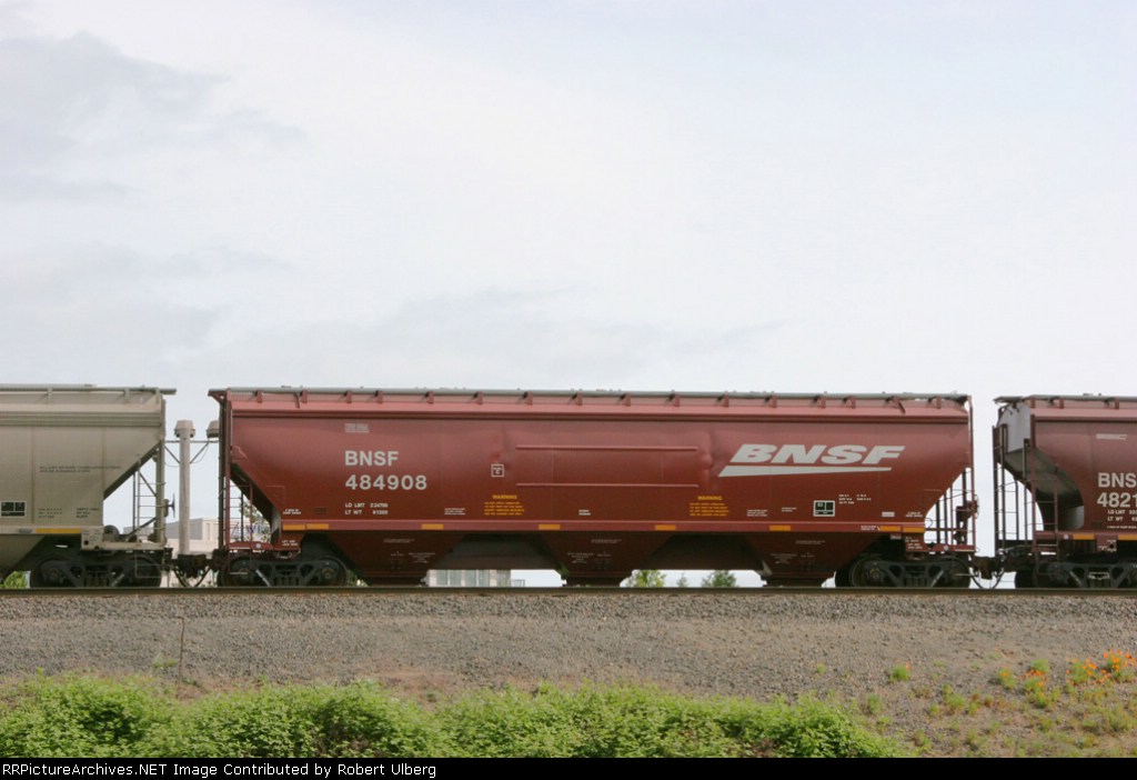 BNSF 484908