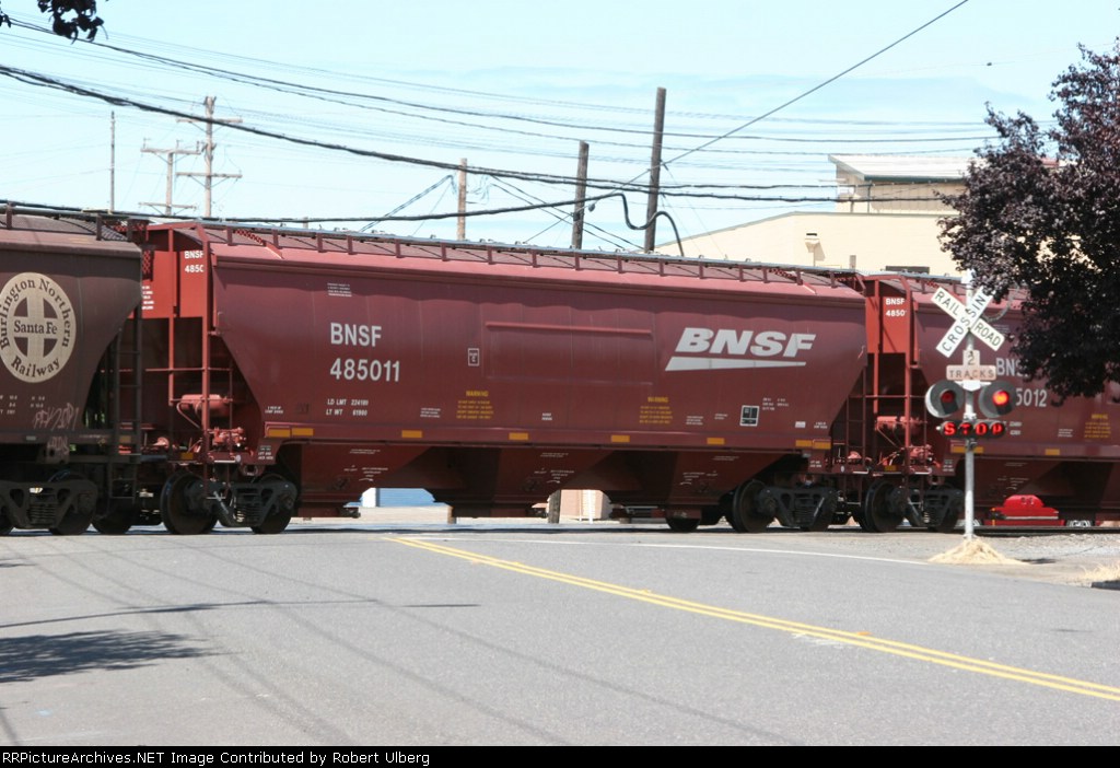 BNSF 485011