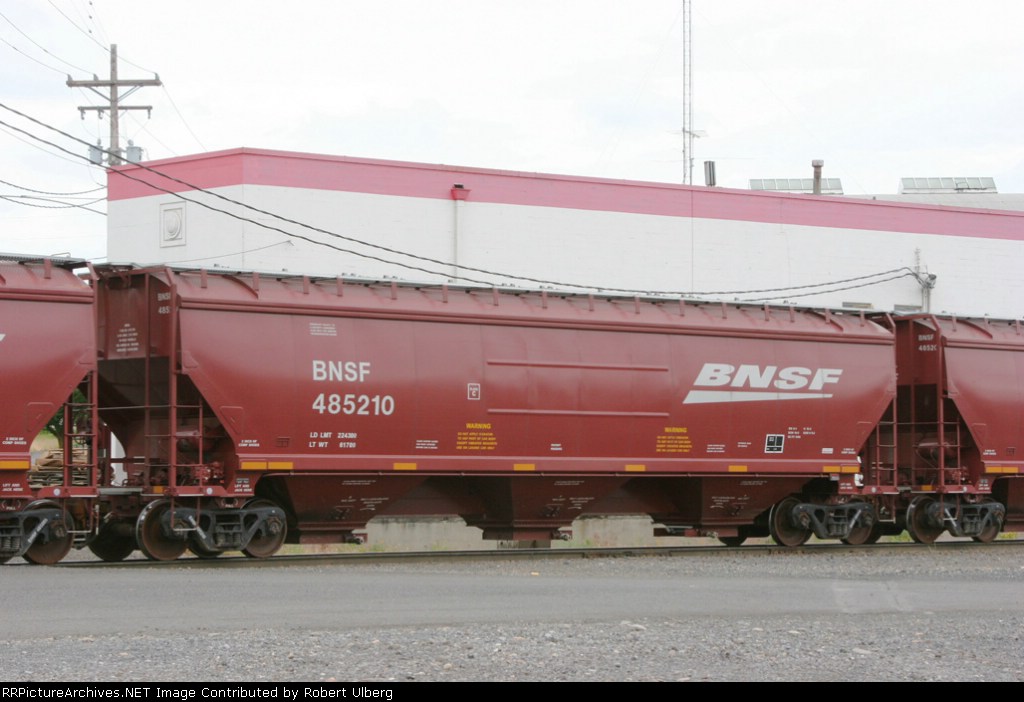 BNSF 485210