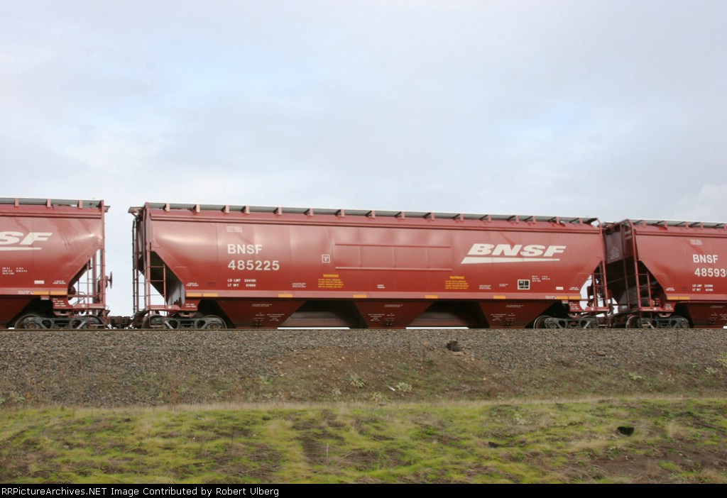 BNSF 484225