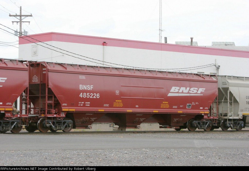 BNSF 485226