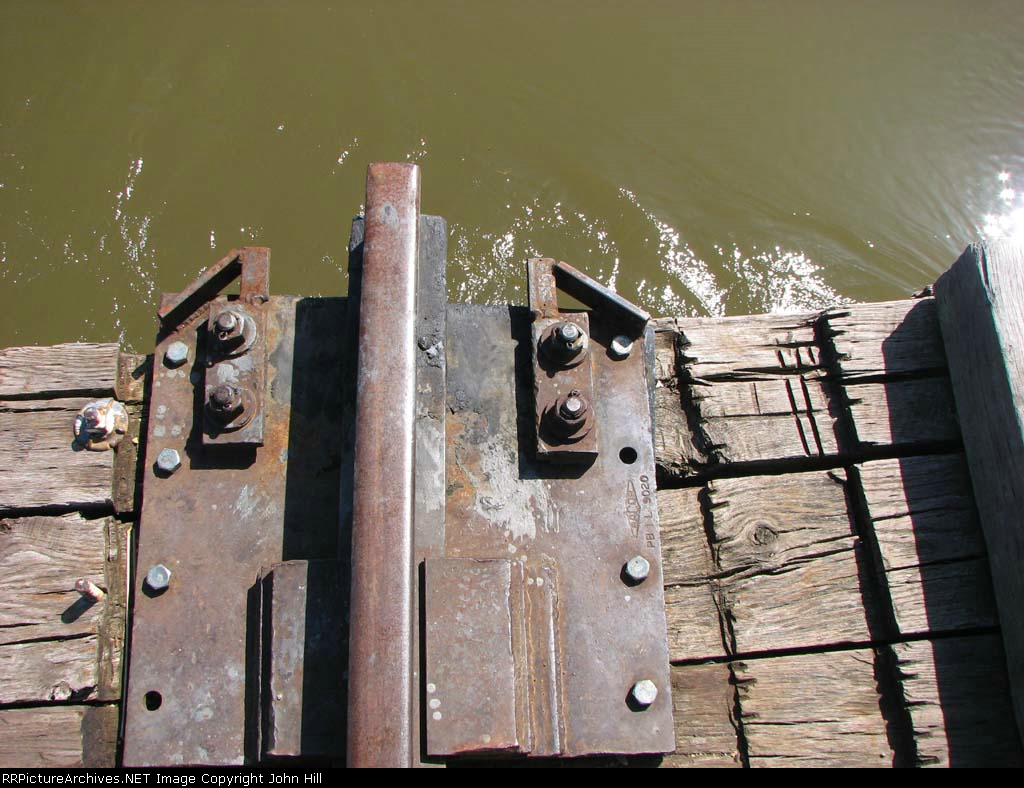 100404046 MN&S Savage Swing Bridge