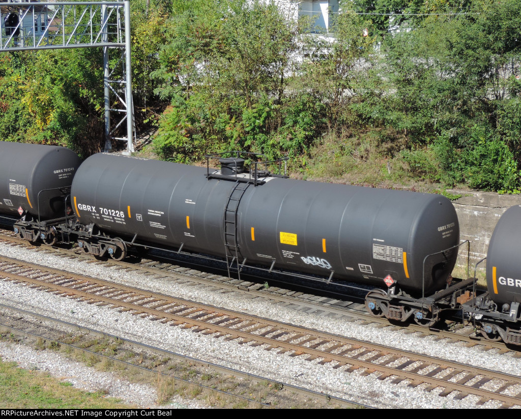 GBRX 701226