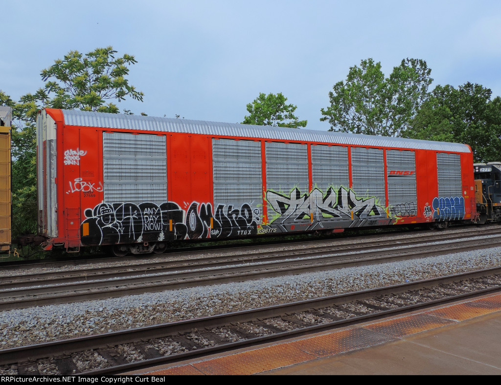 TTGX 696175 - BNSF 27559