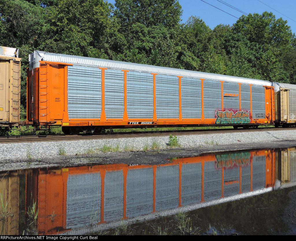 TTGX 953326 - BNSF 28207