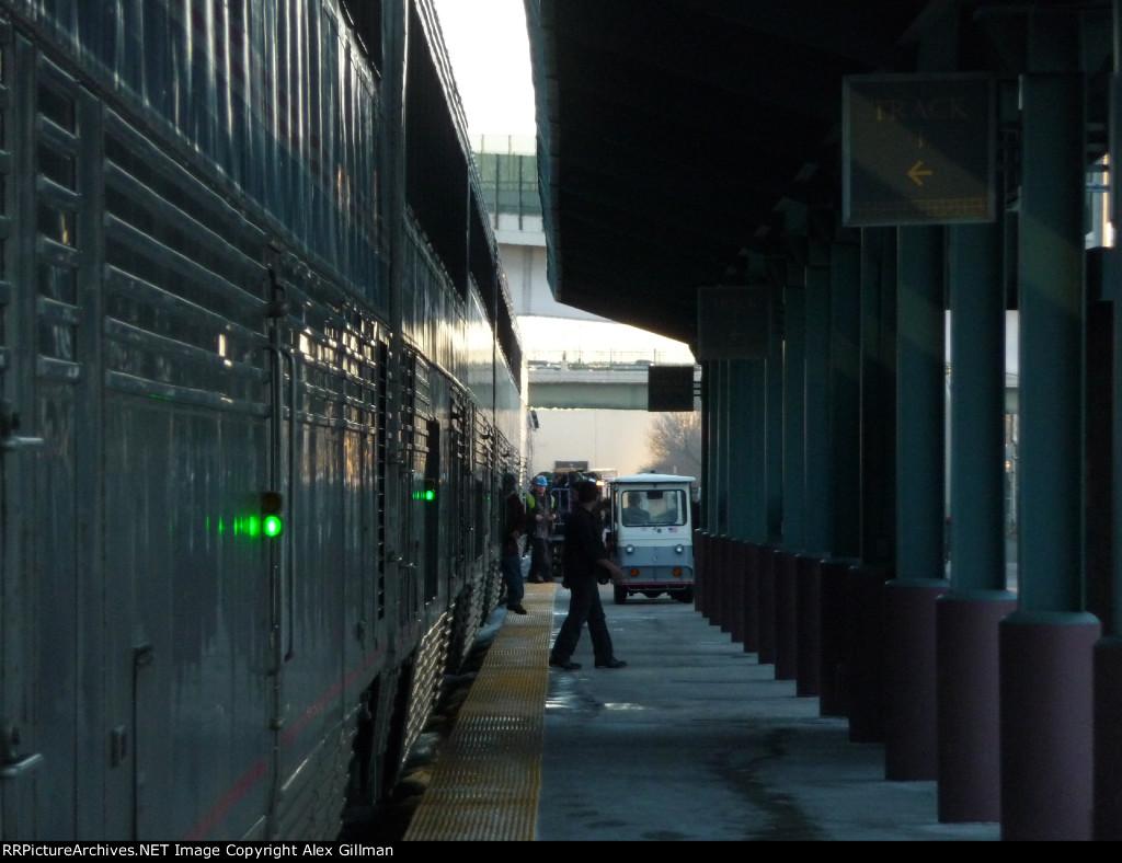 Amtrak #5, Track 1