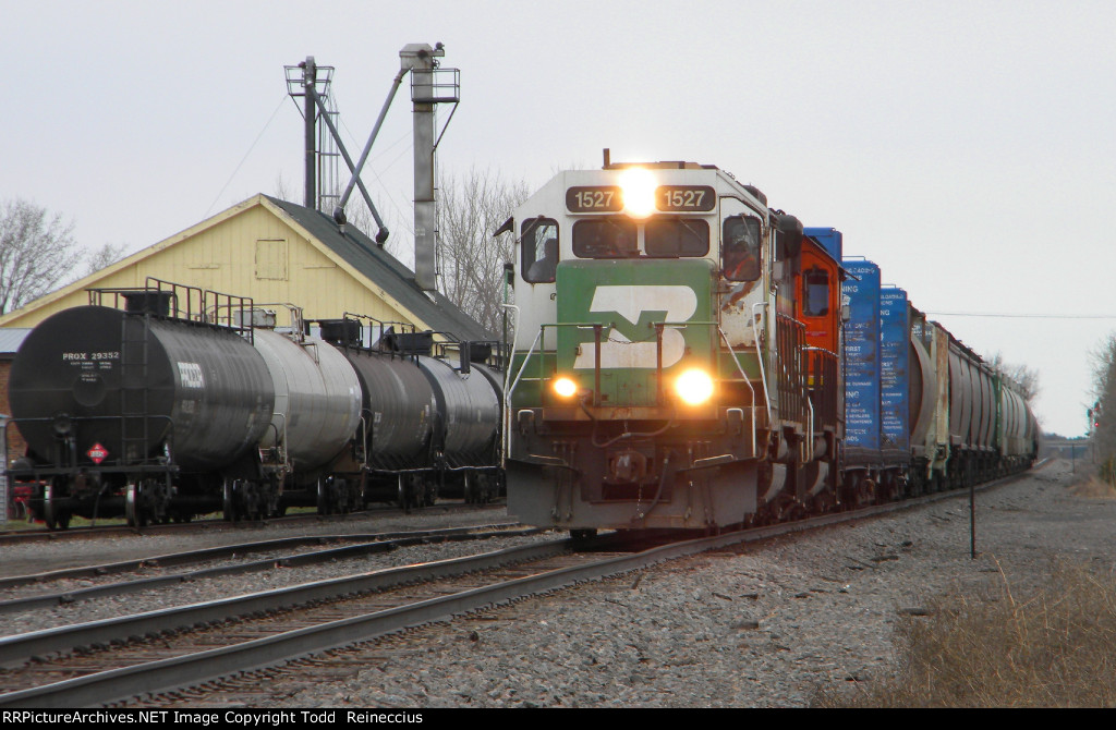 BNSF 1527