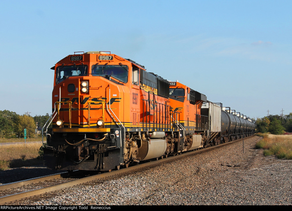 BNSF 8987