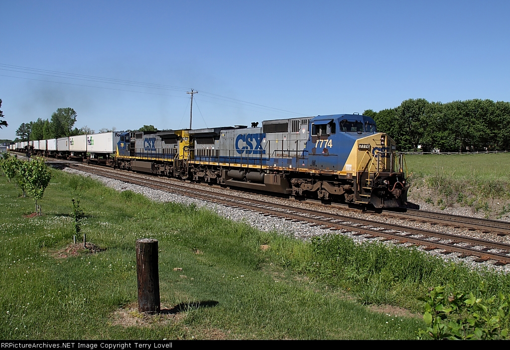 CSX Train Q120