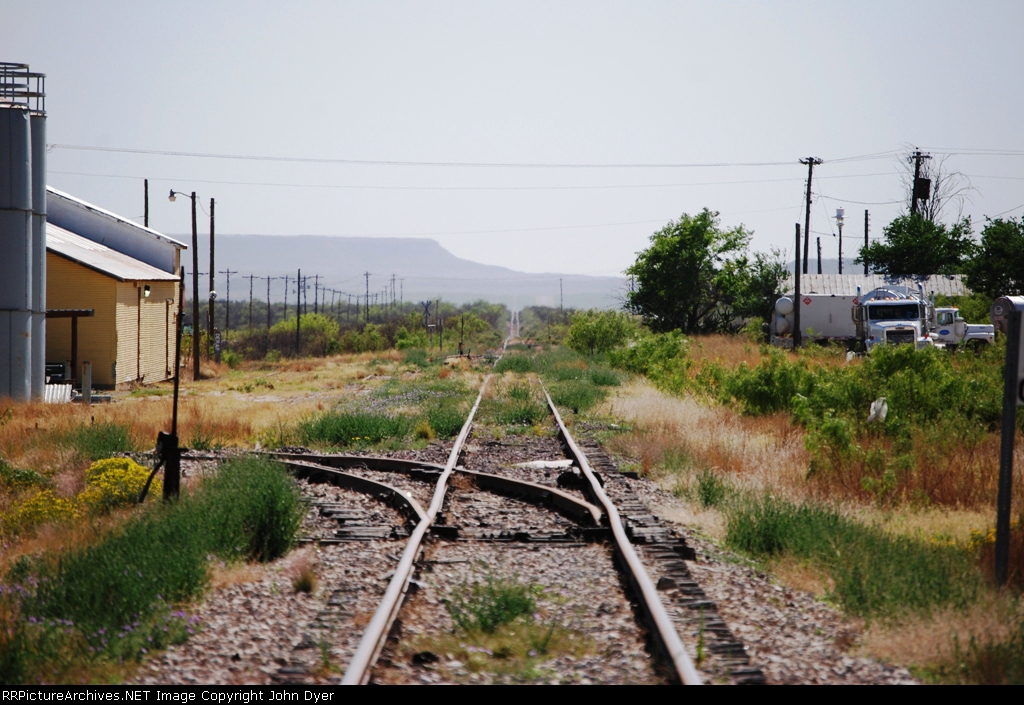 Listed maximum speed 30 mph
