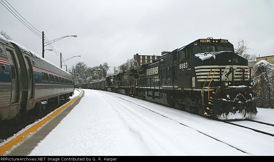 NS 88M came alongside the NEC train and parked awaiting the next crew.