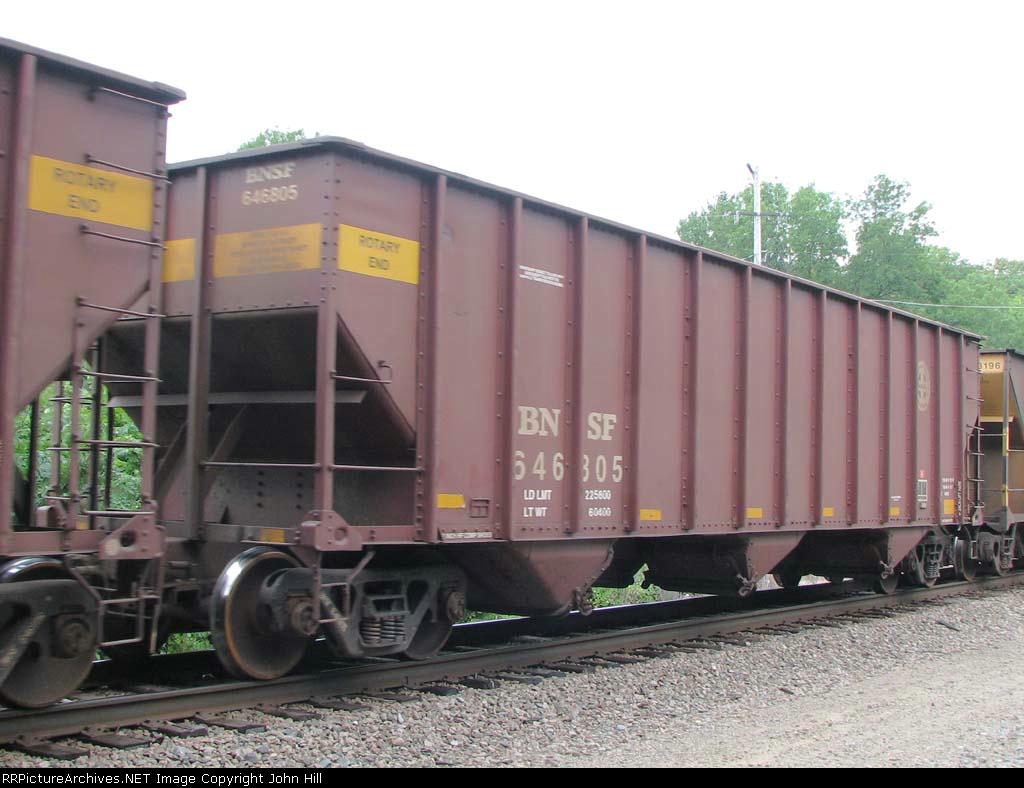 100802023 BNSF 646805 Taconite Load