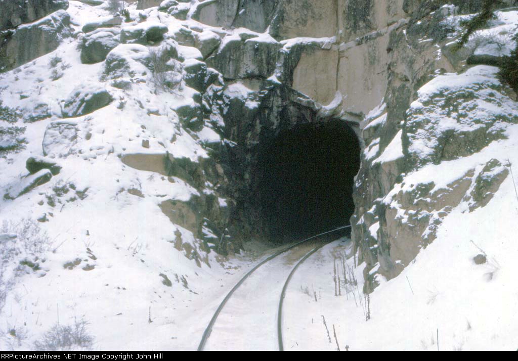 1004-04 Riding the eastbound Amtrak North Coast Hiawatha