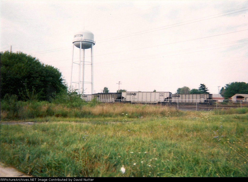 Coal hoppers derailment