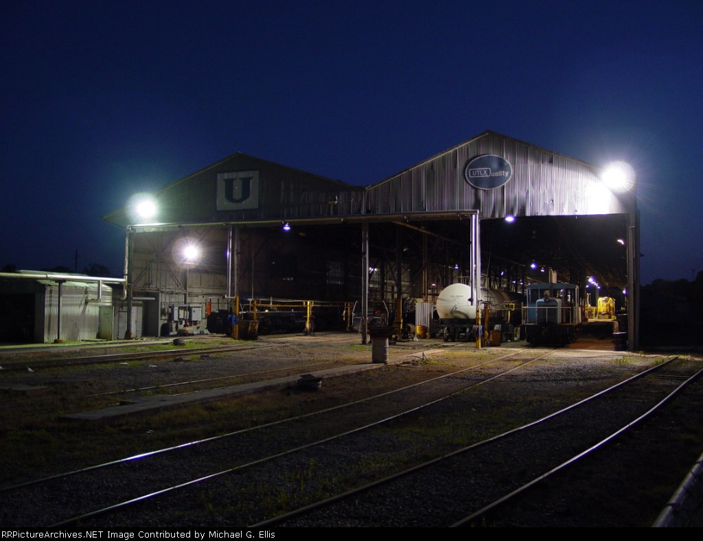 Night photo of the Railserve ex-UTLX plant