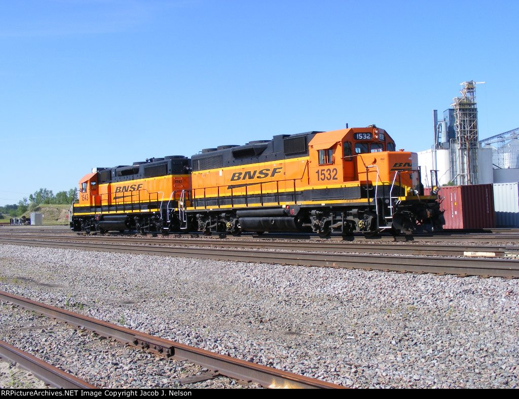 BNSF 1532