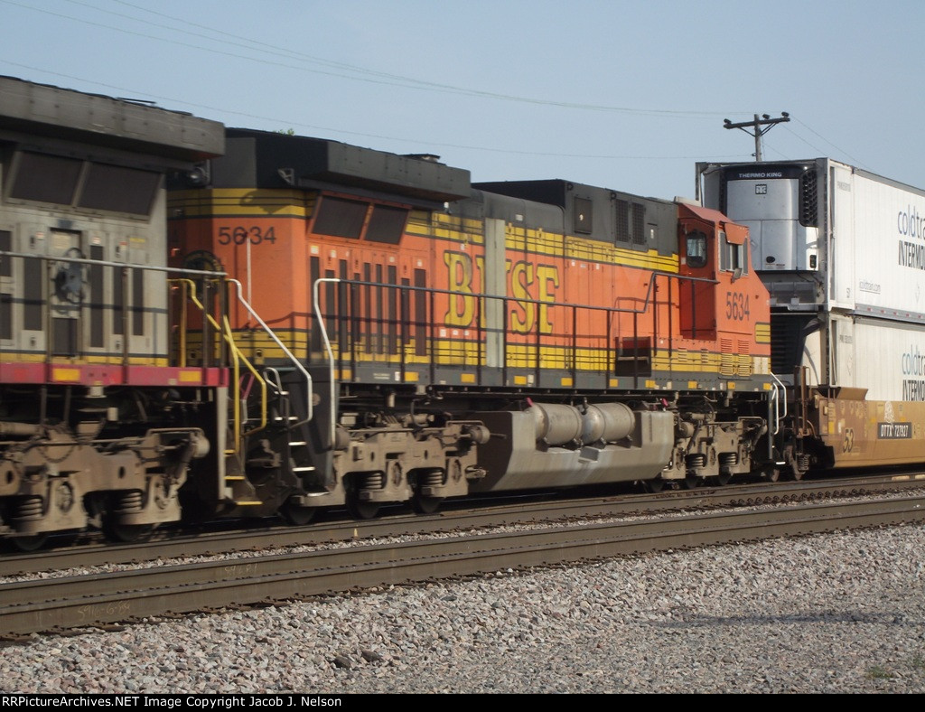 BNSF 5634
