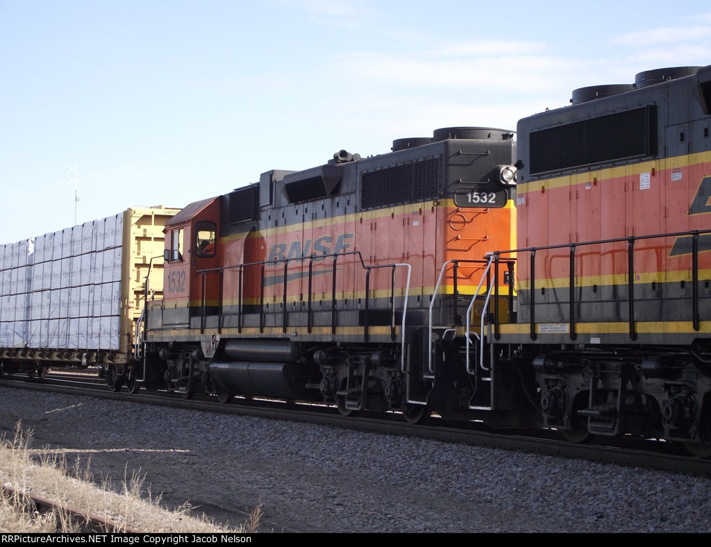 BNSF 1532