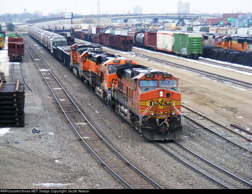 BNSF 4637