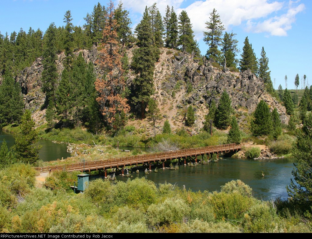 Old ShevlinHixon Lbr. Co. bridge over Deschutes River