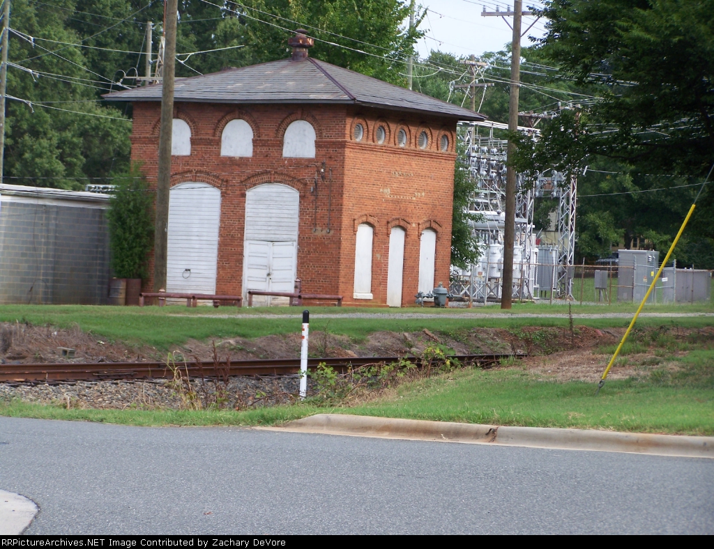 Not quite sure what this is or whether it was [onnected to the railroad or power company