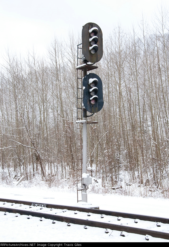 C&O pole signal