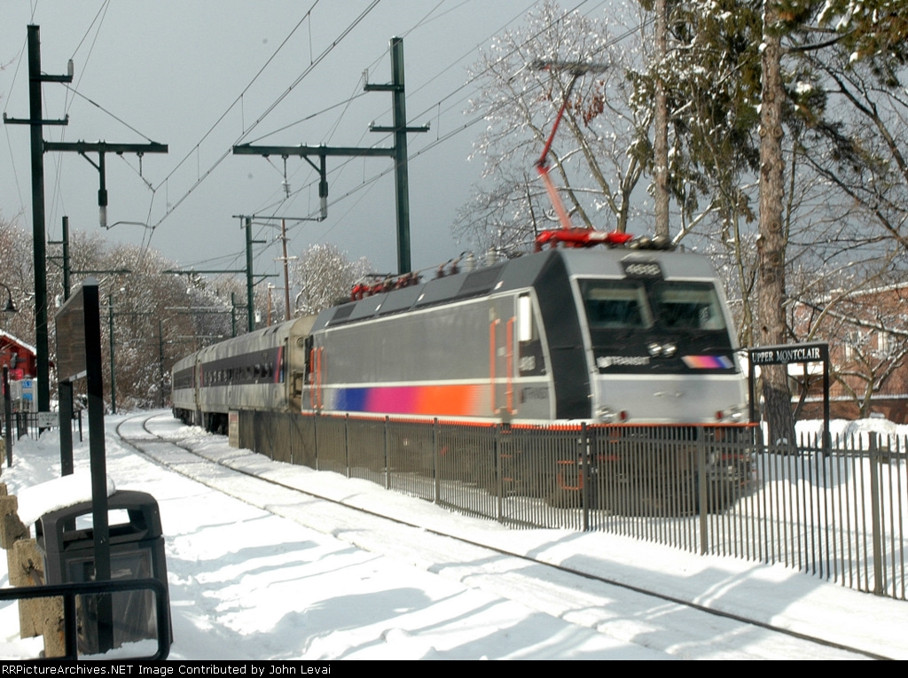 NJT ALP46 and Comet Set