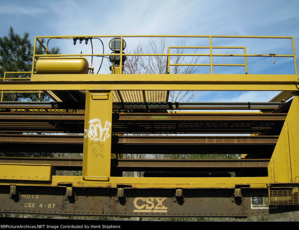 Detail shots of CSX R-1 Rail train at Cusseta, AL