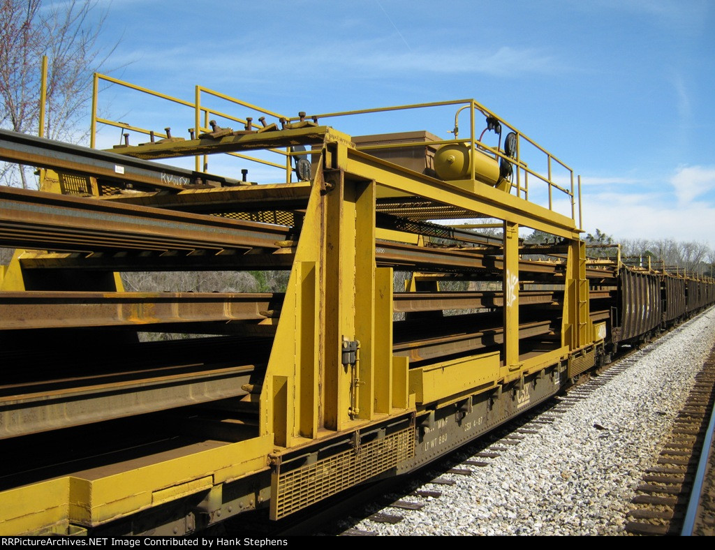 Detail shots of CSX R-1 Rail train at Cwsseta, AL