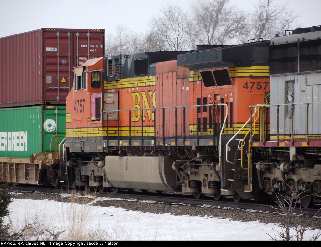 BNSF 4757