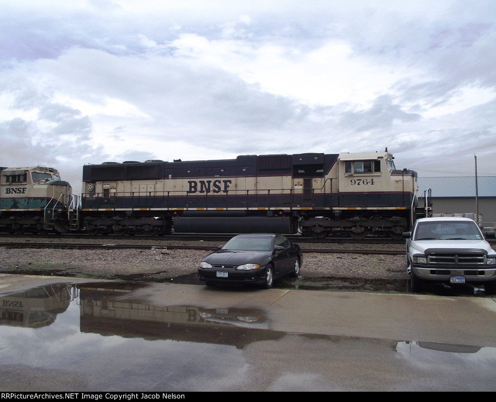 BNSF 9764
