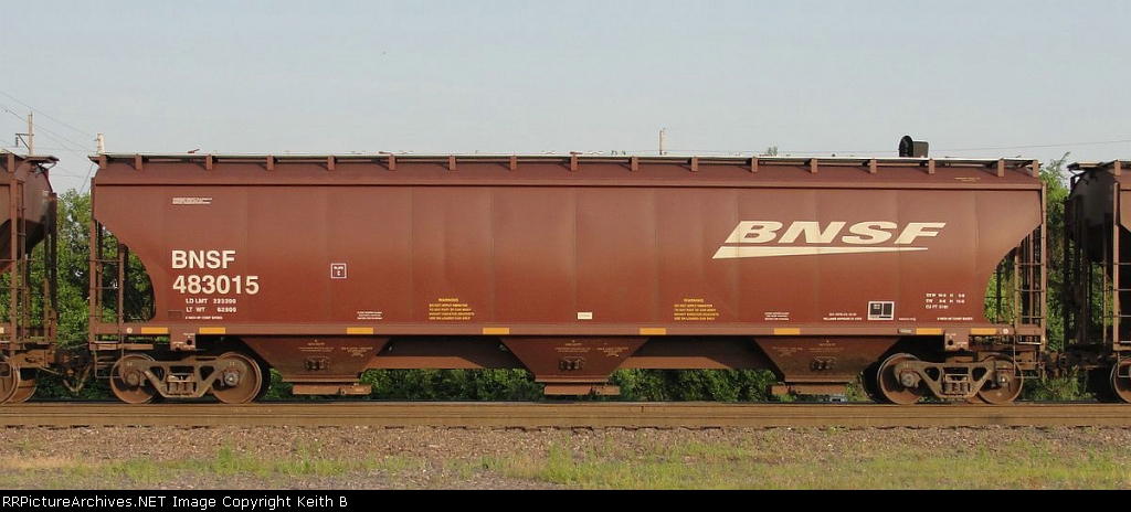 BNSF 483015