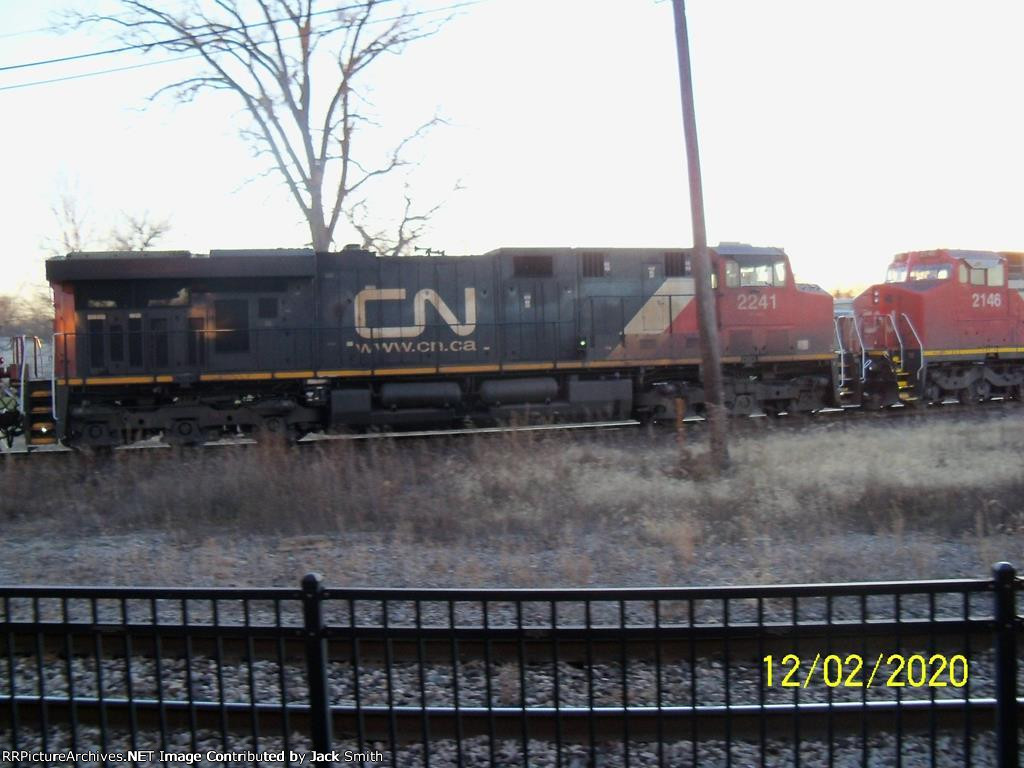 CN 2241