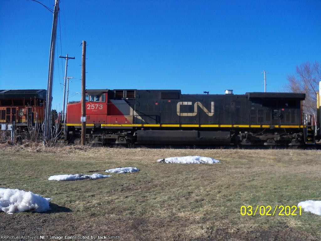 CN 2573