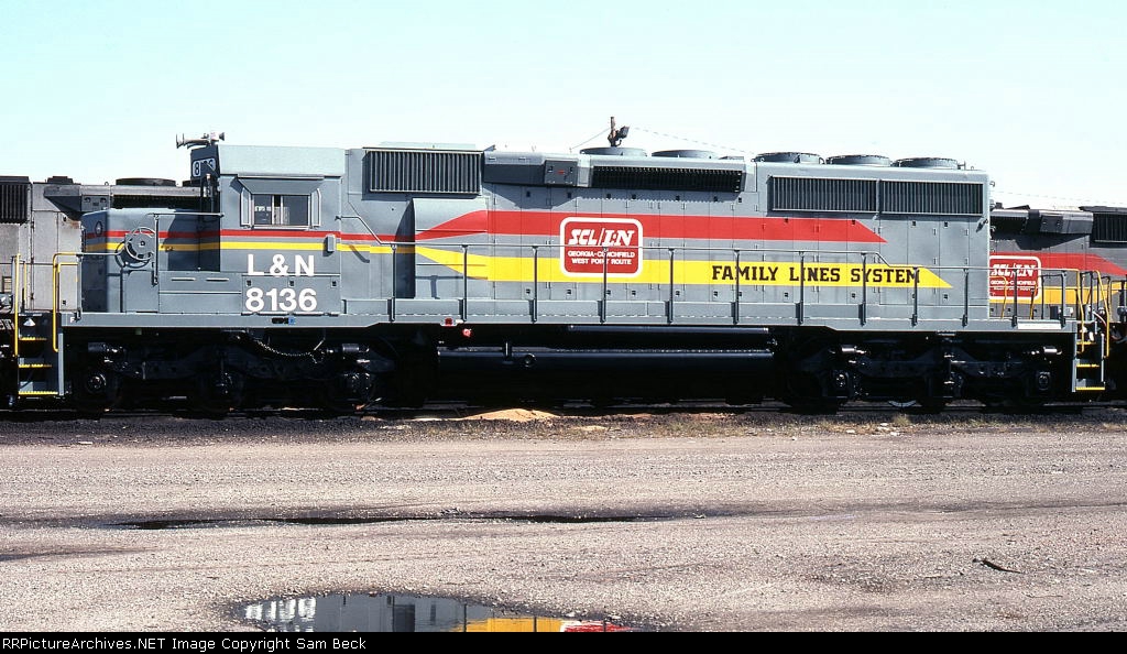 L&N 8136