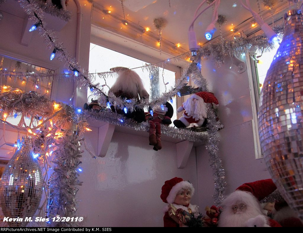 Inside KCS Sanwa Train