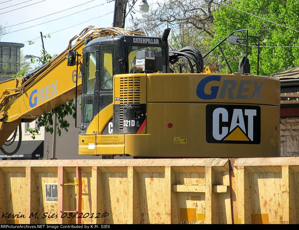 Tractor on SPS GREX 6001s train