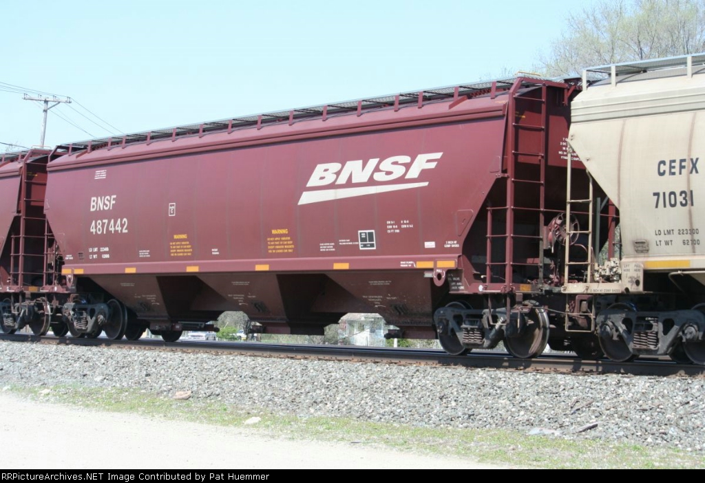 BNSF 487442
