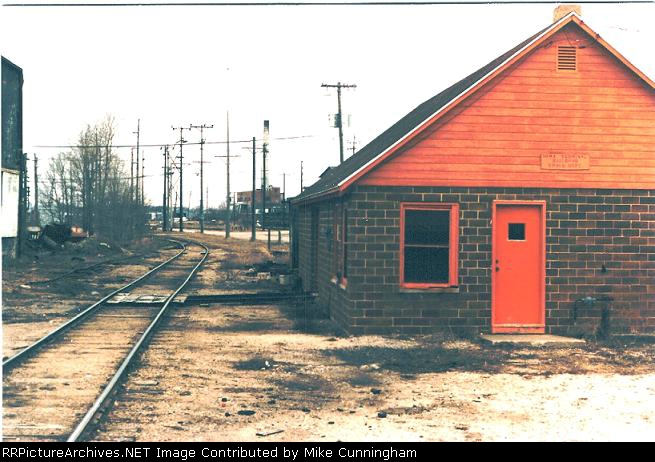 Charles City Track Building