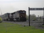 BNSF 8233 WEST